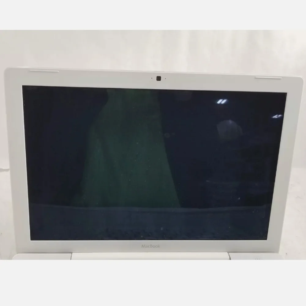 Apple MacBook 13inch Intel Core 2 Duo off-white laptop computer snow leopard